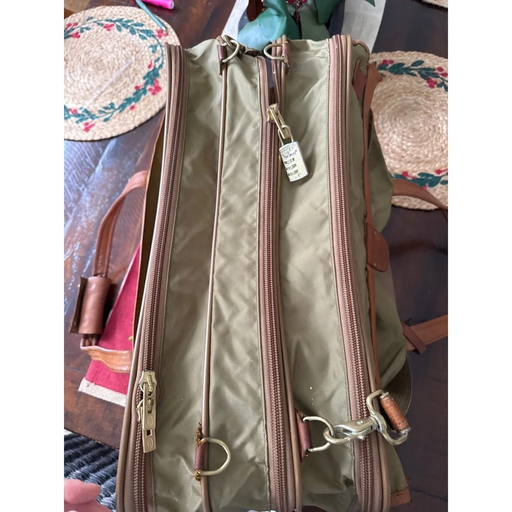 Hartmann Luggage Carry On/Computer/Briefcase Tan Nylon W/ Leather Handles Travel
